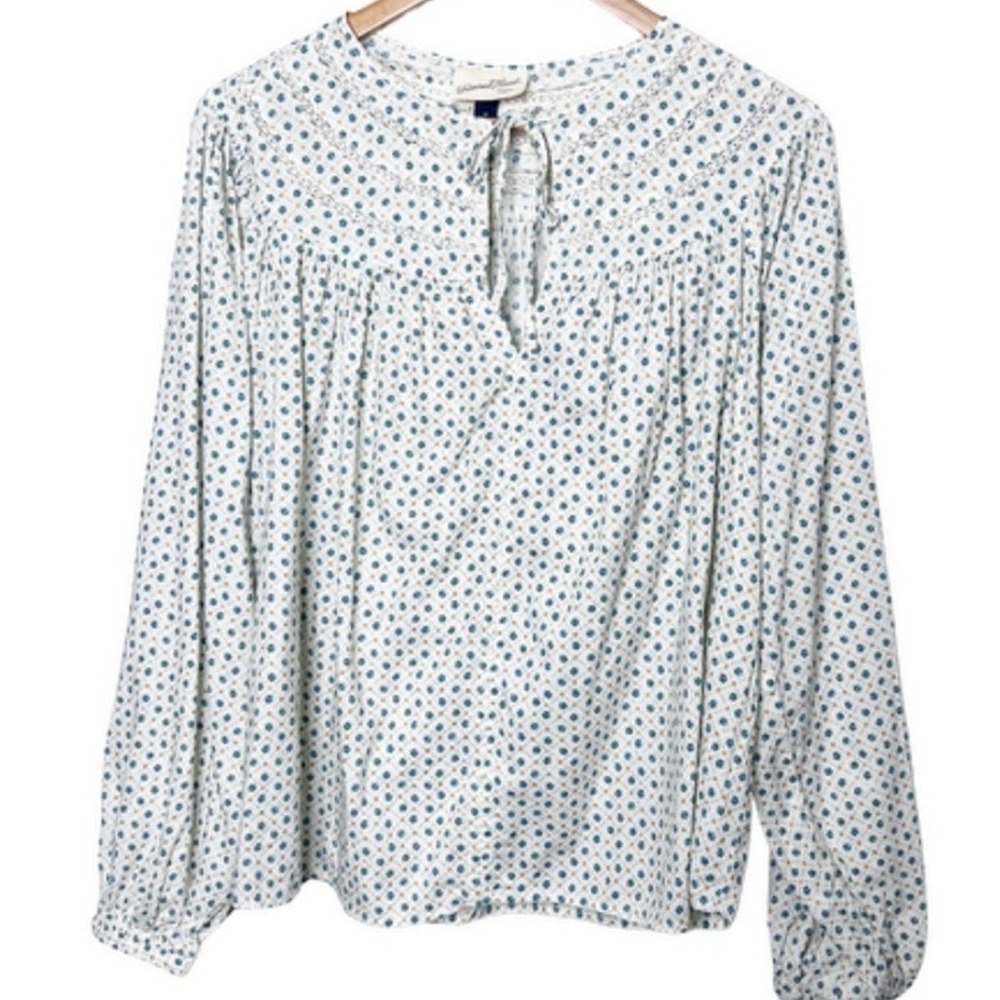 Universal Thread NWT Womens Cream Blue Floral Ditsy Lace Trim Boho Blouse Size M - Picture 2 of 8